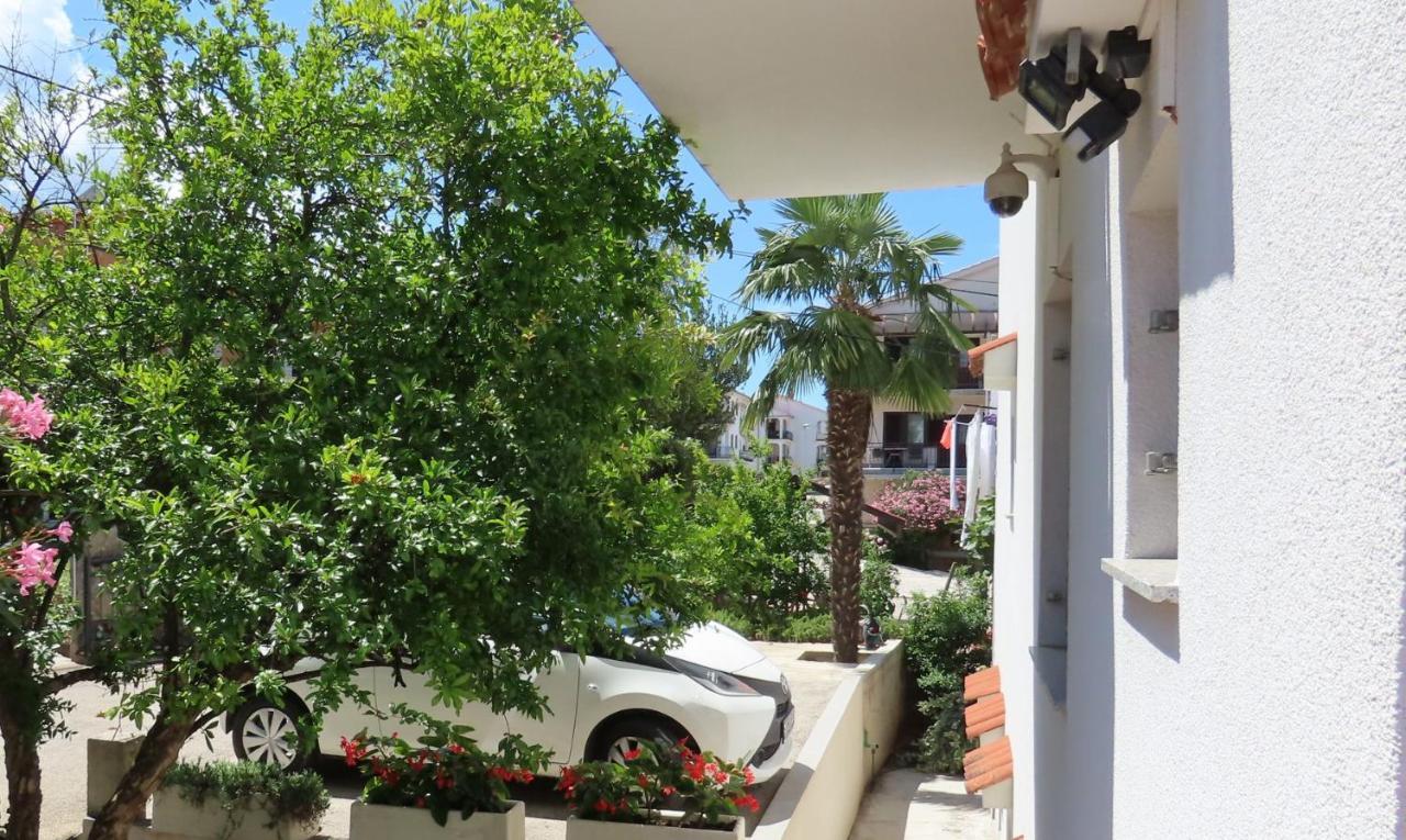 Apartments Kamelija مالينسكا المظهر الخارجي الصورة