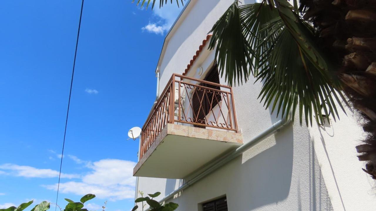 Apartments Kamelija مالينسكا المظهر الخارجي الصورة