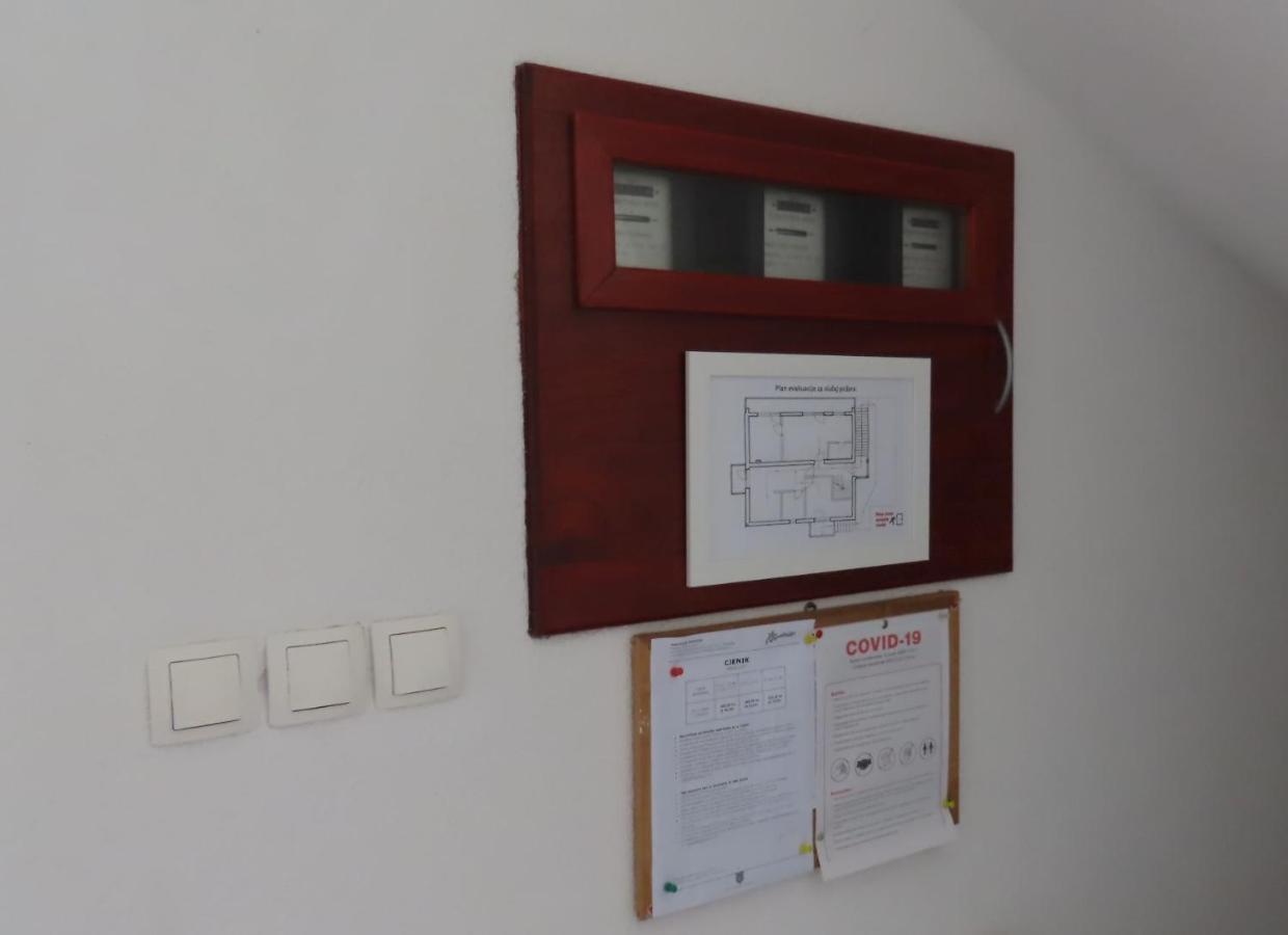 Apartments Kamelija مالينسكا المظهر الخارجي الصورة