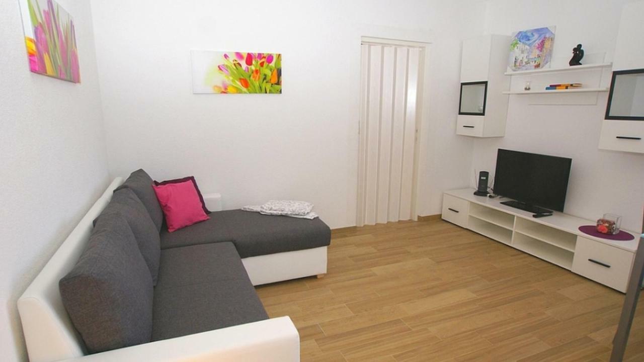 Apartments Kamelija مالينسكا المظهر الخارجي الصورة