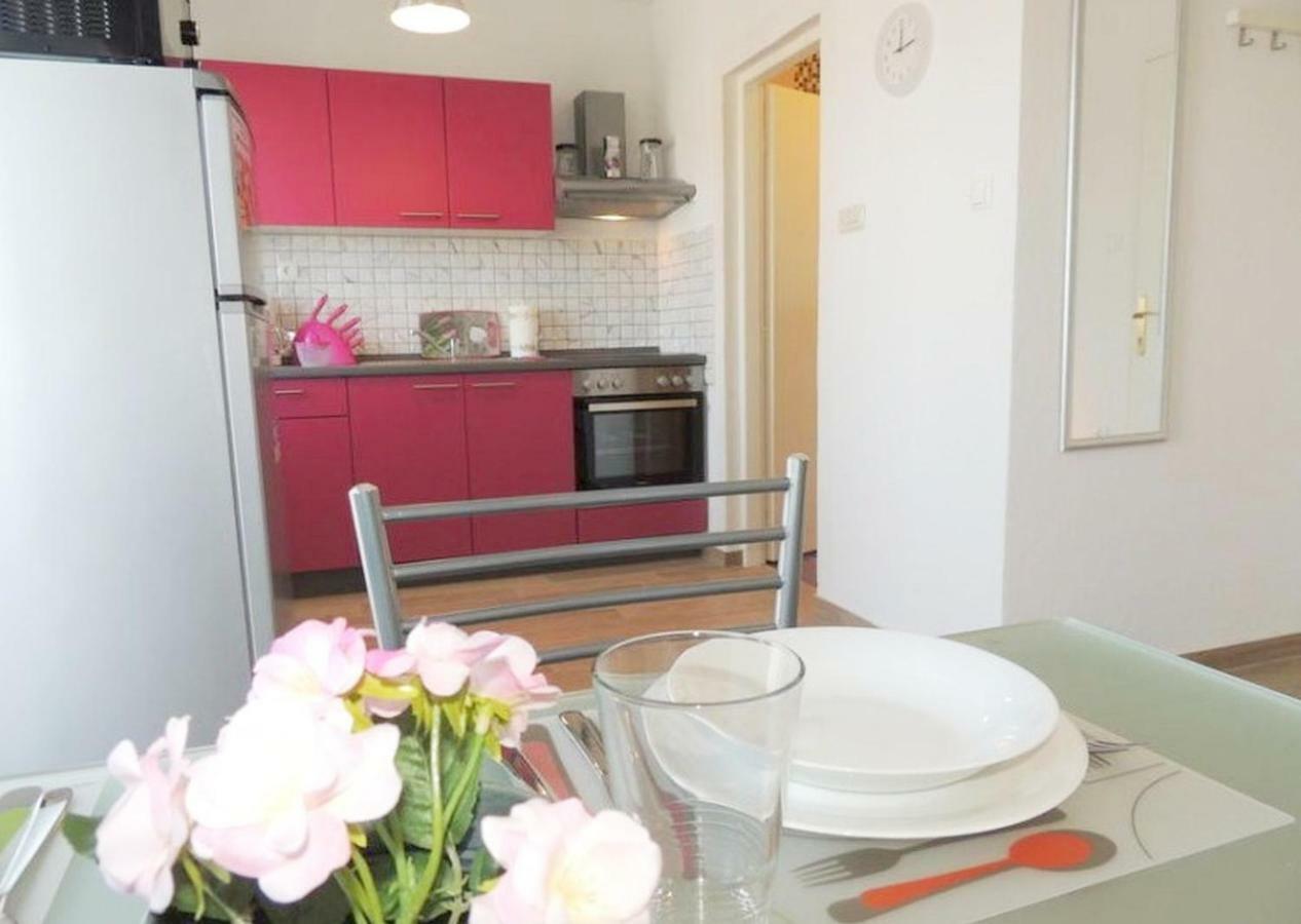 Apartments Kamelija مالينسكا المظهر الخارجي الصورة