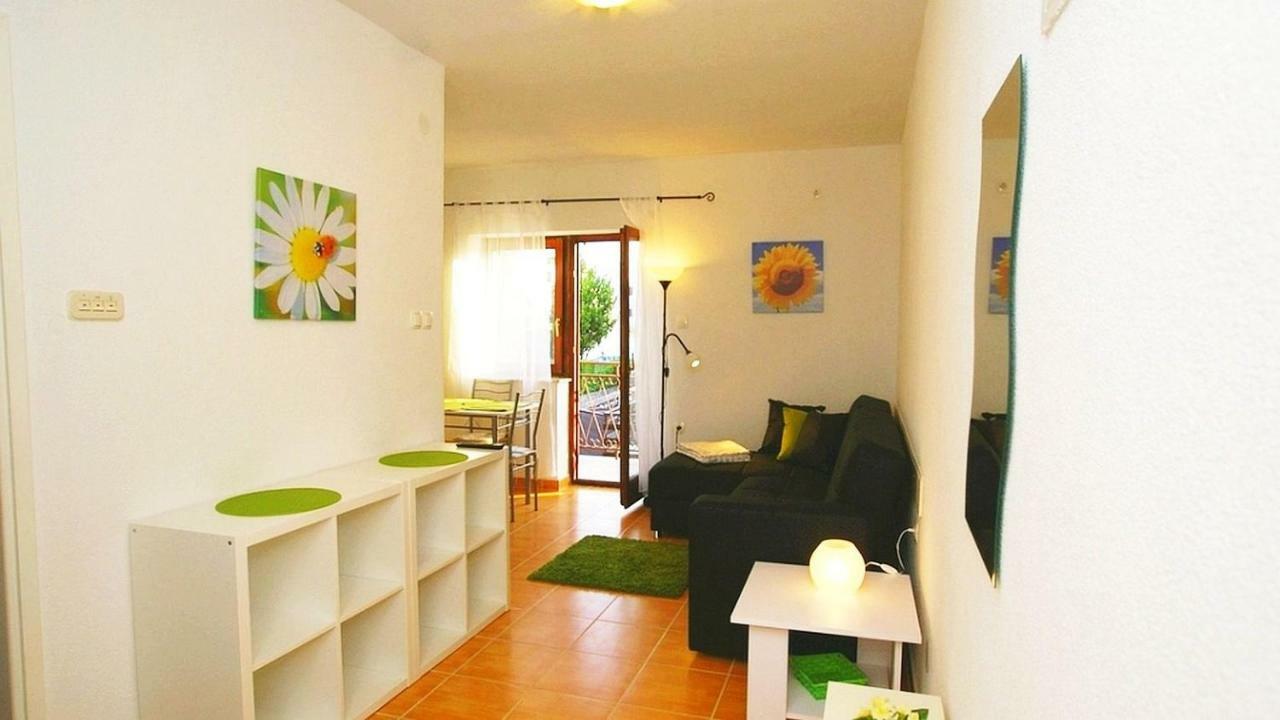 Apartments Kamelija مالينسكا المظهر الخارجي الصورة